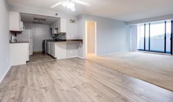 5911 EDSALL Rd 406, Alexandria, VA 22304