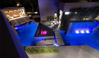 21 Drifting Shadow Way, Las Vegas, NV 89135