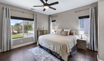 10661 Shelter Hill Ct, Las Vegas, NV 89129