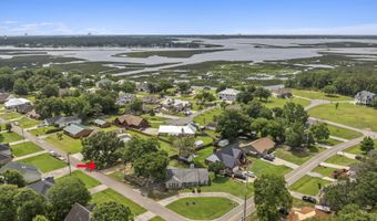 11313 N River Vue Cir, Biloxi, MS 39532