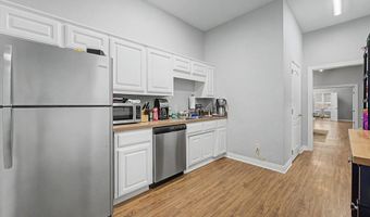 102 SE Executive Dr, Bentonville, AR 72712