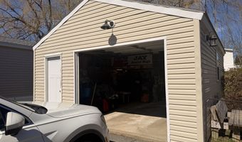 19 N St, Bangor, ME 04401