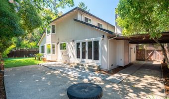 2318 S Hampton Cir, Santa Rosa, CA 95401