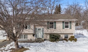 72 Louise St, Auburn, ME 04210