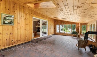 170 Pomfret Rd, Brooklyn, CT 06234