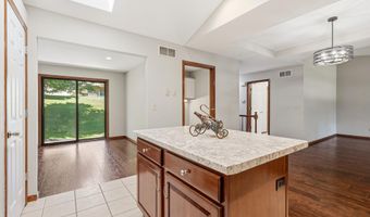 2205 Trenton Rd, Asbury, IA 52002