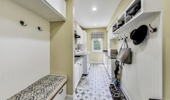 913 S DRYDEN Pl, Arlington Heights, IL 60005