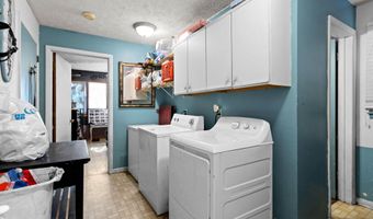 1074 S Avon Ave, Avon, IN 46123