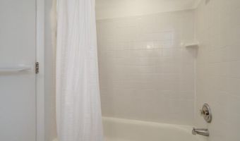 5028 25TH St N, Arlington, VA 22207