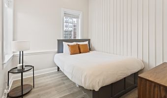 102 S Ocean Ave, Atlantic City, NJ 08401