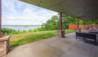 685 River Oaks Dr, Big Sandy, TN 38221