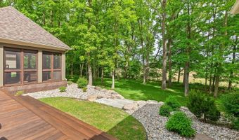 3120 Windmill Dr, Adrian, MI 49221
