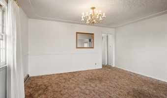 826 SKYLINE Dr, Cheyenne, WY 82009