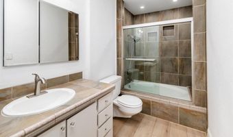 2340 Caringa Way B, Carlsbad, CA 92009