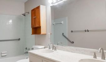 610 Summit Dr, Albany, GA 31707