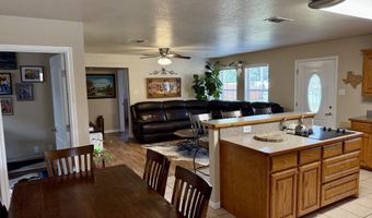 606 S Hubbard St, Alvord, TX 76225