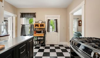 11 Summer St, Barre, VT 05649