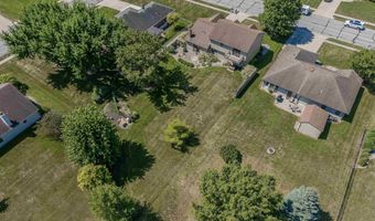 914 S Duesenberg Dr, Auburn, IN 46706