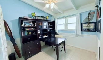 827 Kalalea St, Honolulu, HI 96825