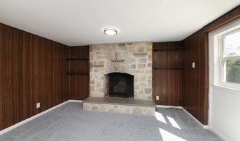 2870 WOODLAND Rd, Abington, PA 19001