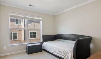 24650 CARIBOU Sq, Aldie, VA 20105