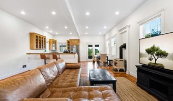 1240 NEWPORT Ave SW, Bandon, OR 97411