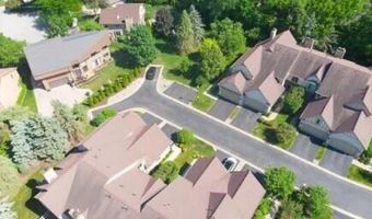 2734 Winter Garden Ct, Ann Arbor, MI 48105