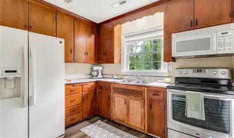 12352 Lees Ln, Ashland, VA 23005