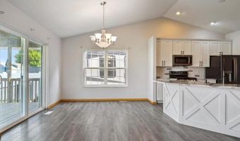 1415 Deerfield Dr, North Liberty, IA 52317