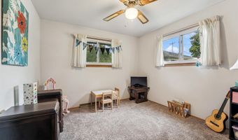 1413 E PERSHING St, Appleton, WI 54911