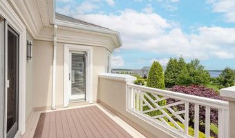 126 Cliff Dr, Narragansett, RI 02882