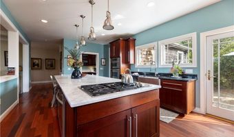 365 Boston Neck Rd, Narragansett, RI 02882