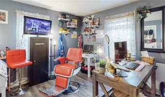 6615 Waterloo Rd, Atwater, OH 44201