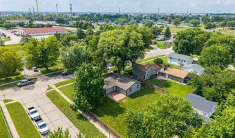 215 25th Ave SW, Altoona, IA 50009