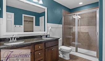 2438 Centennial Village Dr, Casper, WY 82609