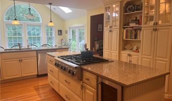 15 Tall Pines Dr, Barrington, RI 02806