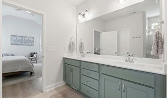 166 Fontana Lake Rd, Aberdeen, NC 28315