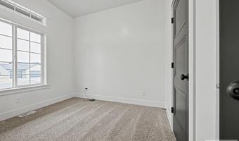 3673 Eugene Ave, Ammon, ID 83406
