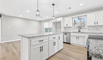 2300 Pine Ln, Barling, AR 72923