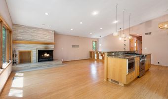 2006 11th Ave NE, Austin, MN 55912
