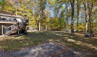 19 Apple Blossom Ct, Airmont, NY 10952