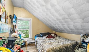 423 Pine St, Central Falls, RI 02863