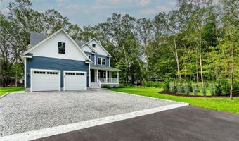 44 Saddlebrook Dr, Warwick, RI 02818