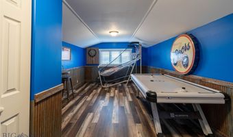 23 Indian Rings Rd, Big Timber, MT 59011