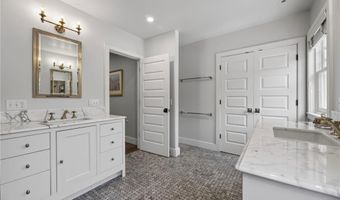 14 Bay View Rd, Charlestown, RI 02813