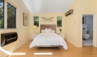 621 E Shore Rd, Jamestown, RI 02835