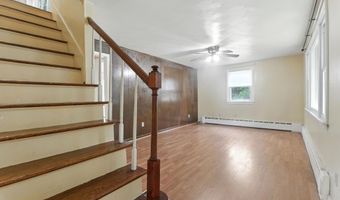34 Gilbert Ave, Bloomfield, CT 06002