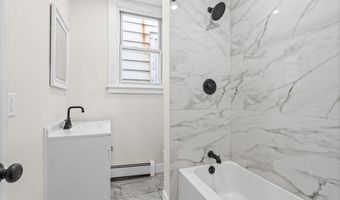 31 Bertha St, Albany, NY 12209