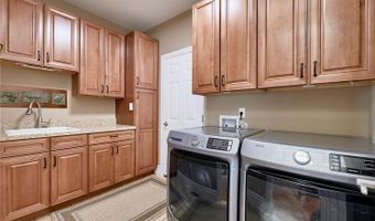 259 Meadowbrook Country Club Est, Ballwin, MO 63011