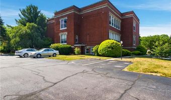 15 Curtis St 101, Cranston, RI 02920